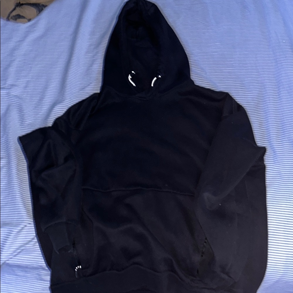 H&M Black Sweatshirt Classic Crew Neck